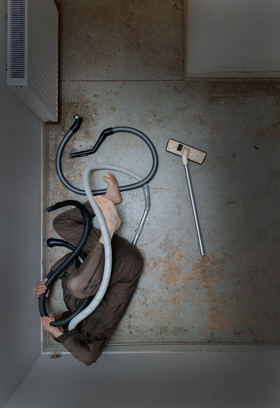 Fotograf Martin Magntorn - Saint George and the Vacuum Cleaner, Stockholm / 2021