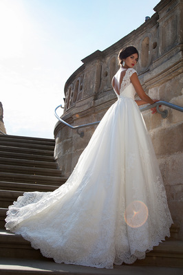 mary meyska - Crystal Design lookbook 15