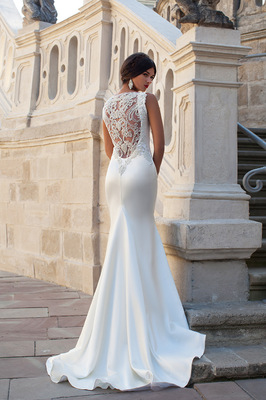 mary meyska - Crystal Design lookbook 15