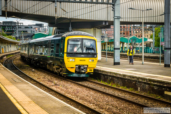 Robert Mann MA Photography - Newport Rail Station