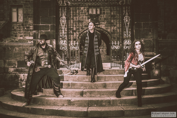 Robert Mann MA Photography - ugoandcosplay, kizza_effect & meera_onthewall_cosplays
