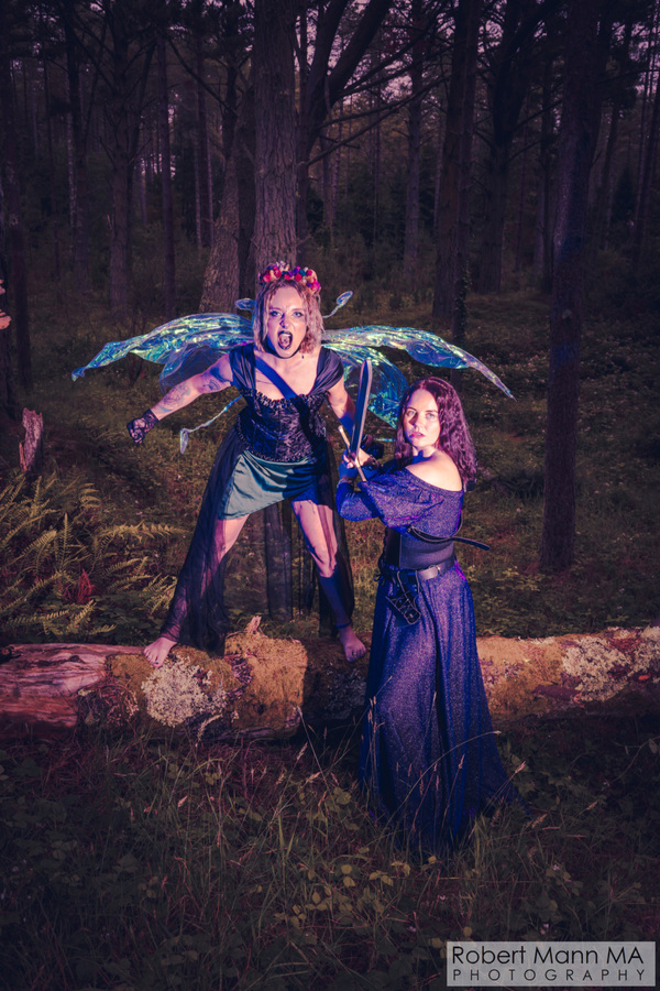 Robert Mann MA Photography - Emily & Verity