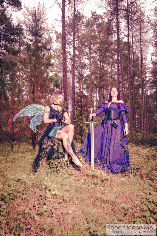 Robert Mann MA Photography - Emily & Verity