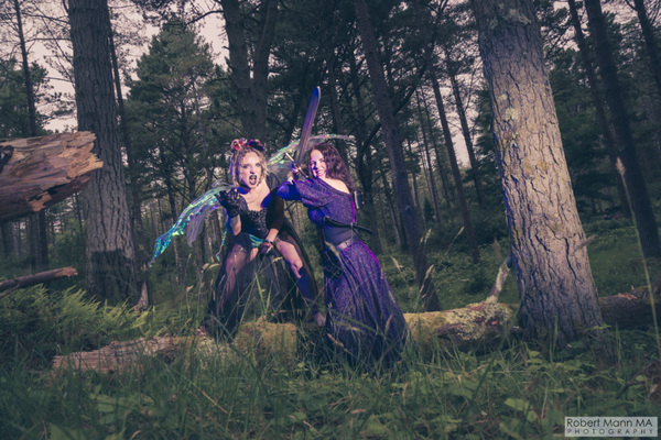 Robert Mann MA Photography - Emily & Verity