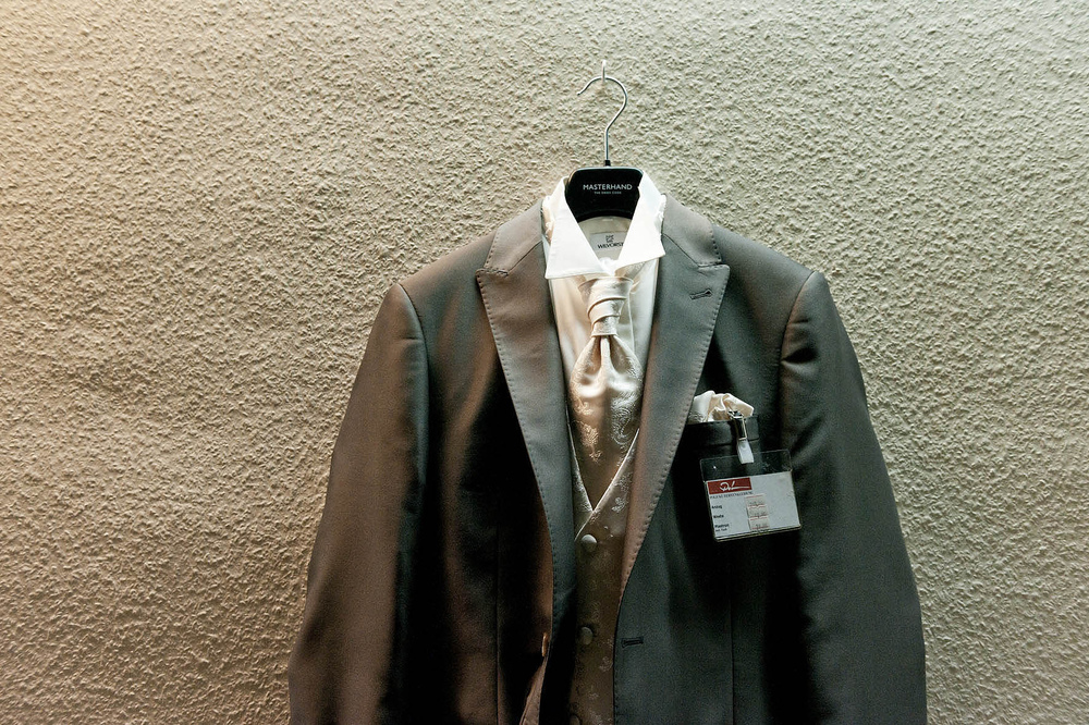 Fotografin Hamburg Reportage Portrait Reise Editorial Corporate Werbung Photography - Suit for a wedding