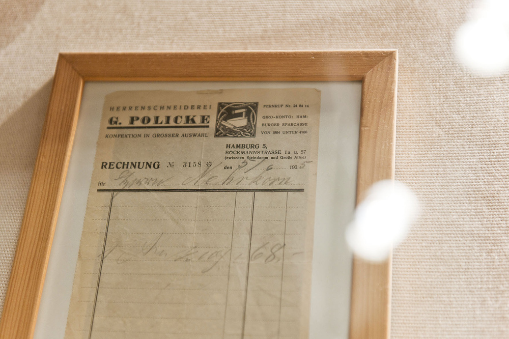 Fotografin Hamburg Reportage Portrait Reise Editorial Corporate Werbung Photography - A bill from 1935
