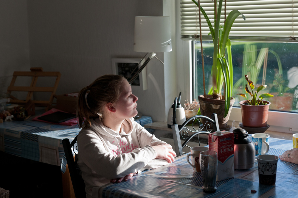 Fotografin Hamburg Reportage Portrait Reise Editorial Corporate Werbung Photography - Emma in the new living room