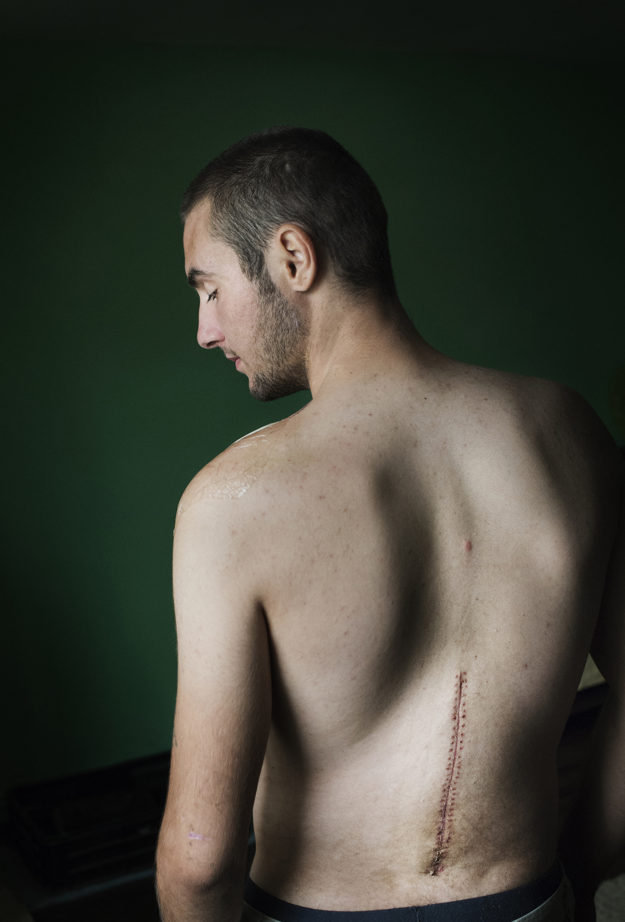 Photographer Anna Tärnhuvud - Cosmin Huela in Romania. Aftonbladet