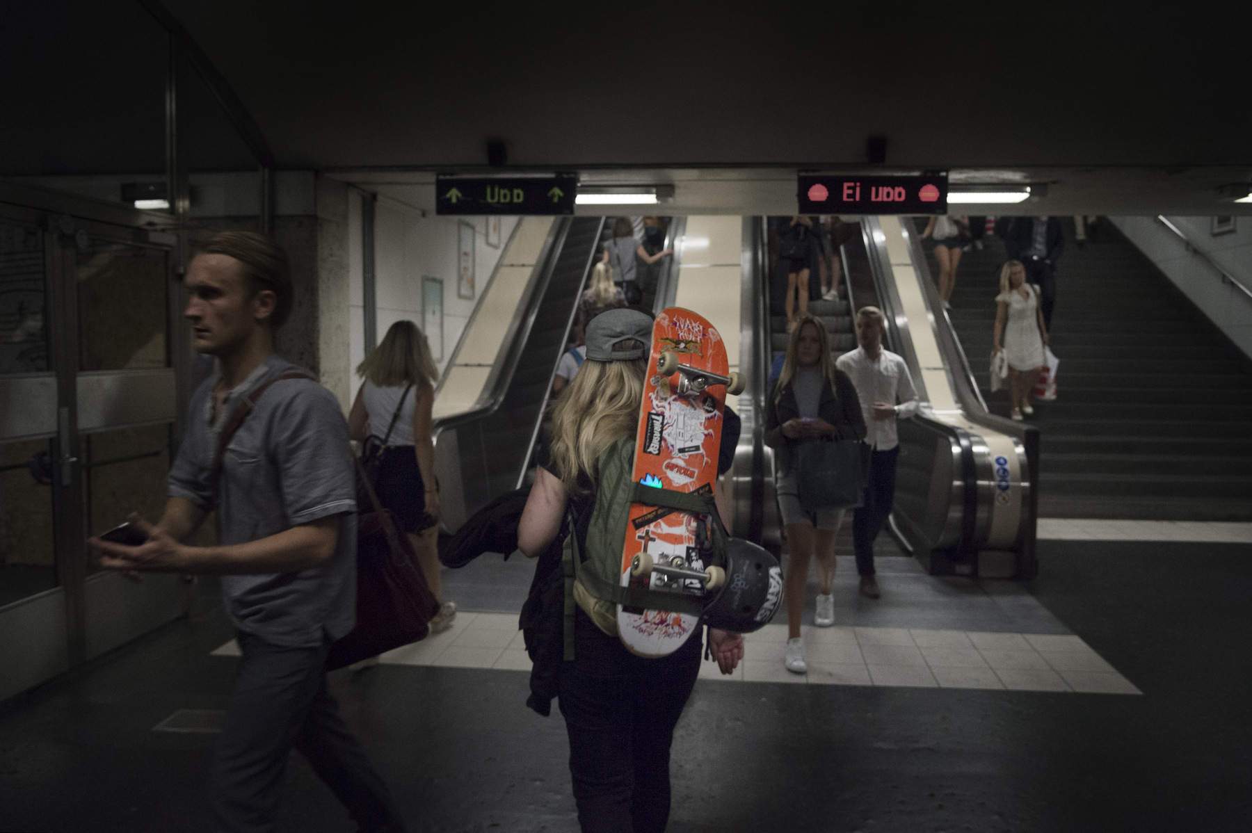 Photographer Anna Tärnhuvud - A year has gone since Malin Blom woke up from the coma. Even though se still suffers from memory loss and severe pain she keeps fighting. - Its not like I was starting over from scratch, more from like minus fifty, she says.