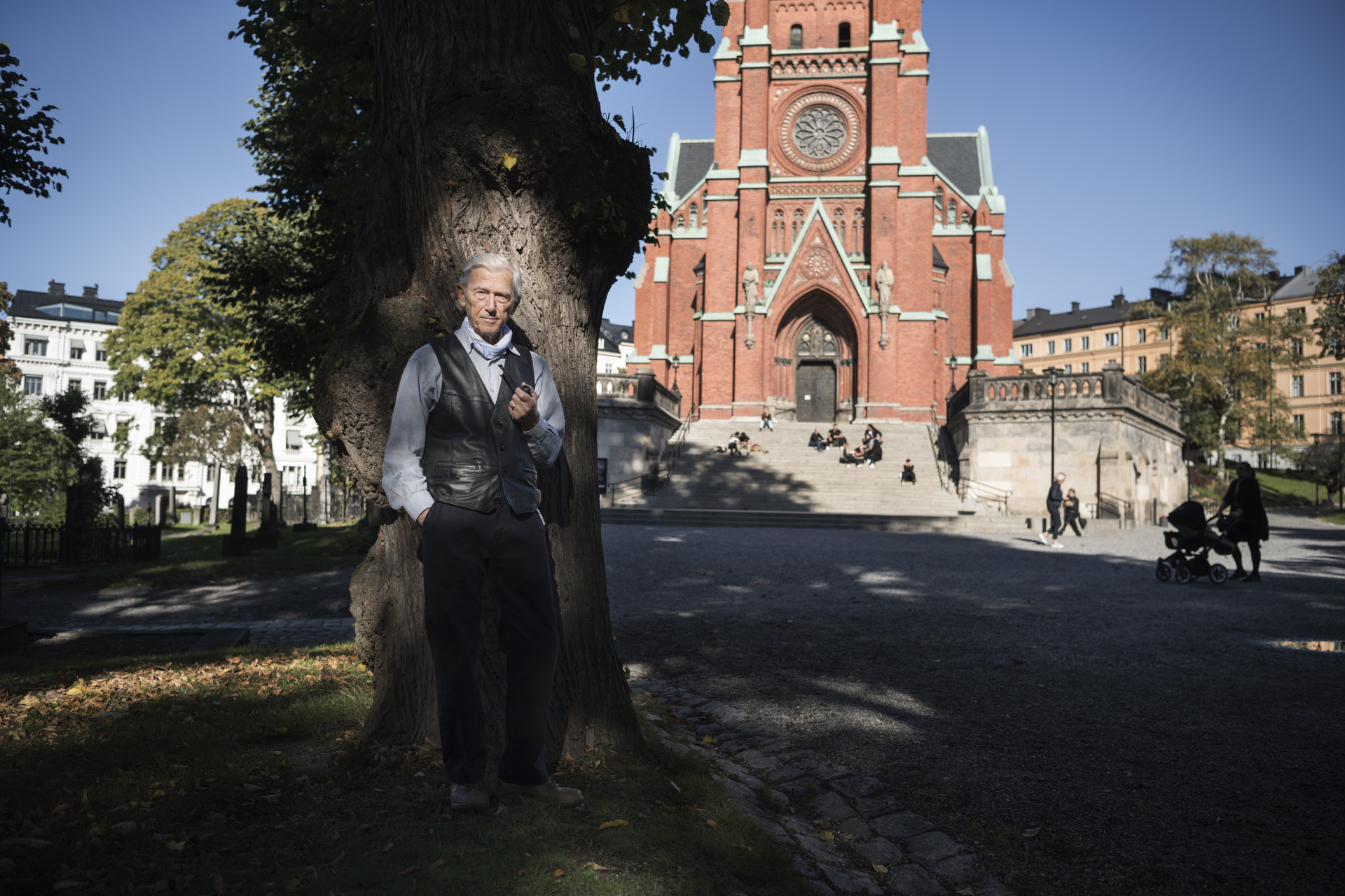 Photographer Anna Tärnhuvud - Theodor Kallifatides, author. Göteborgs-Posten