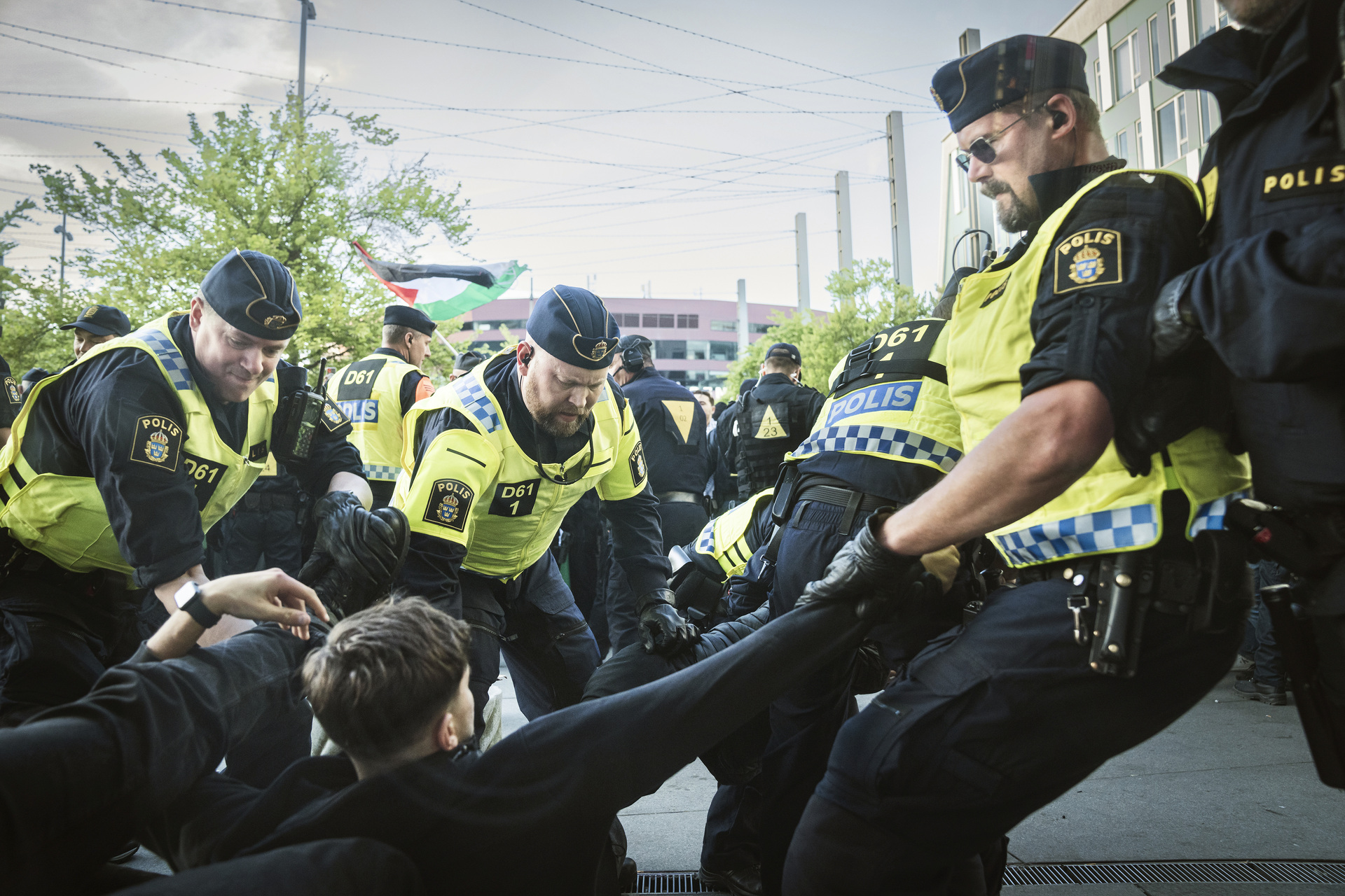 Photographer Anna Tärnhuvud - Pro-Palestinian demonstrators staged protests outside the Malmö arena before the Eurovision final. Svenska Dagbladet