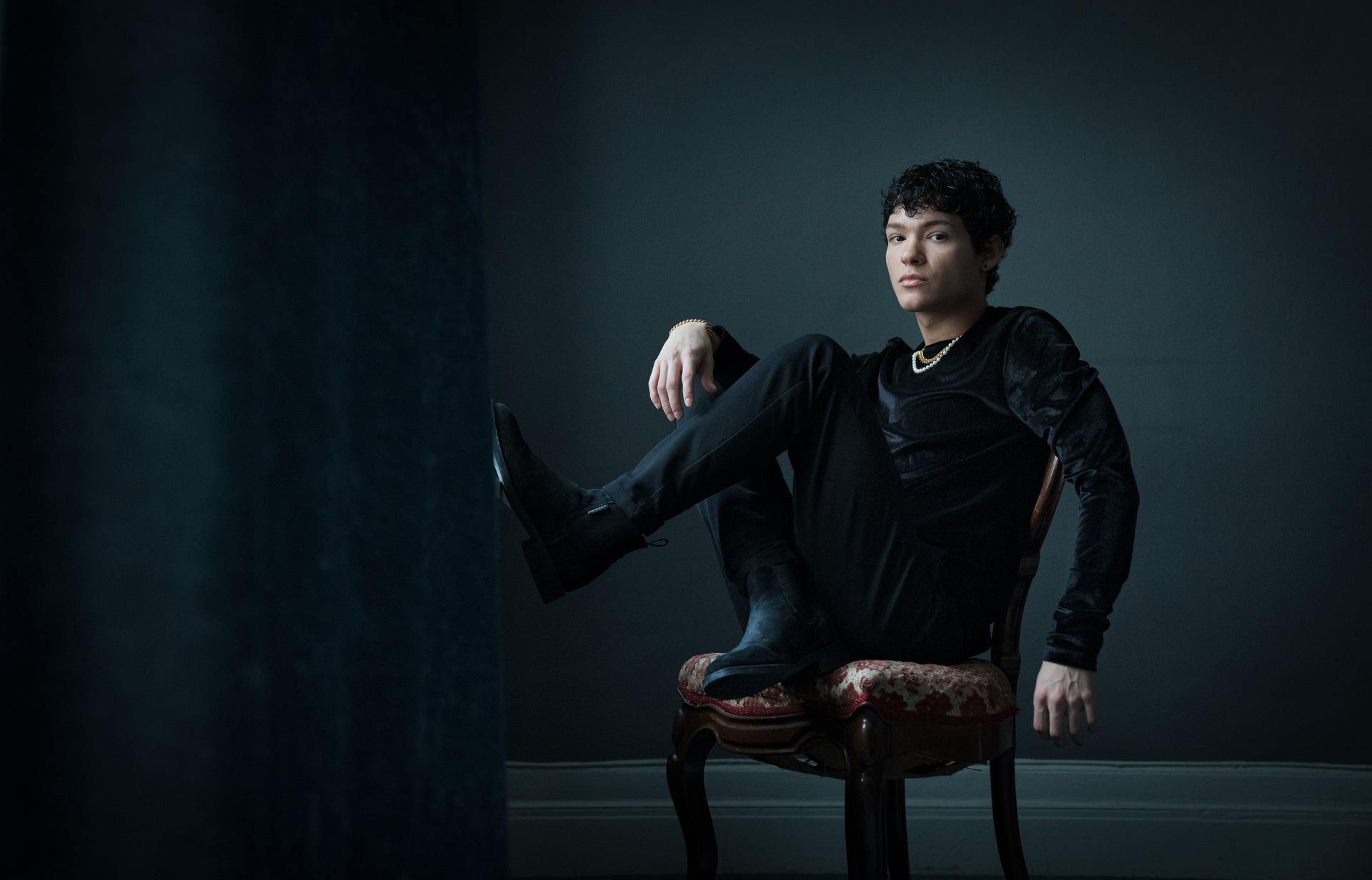 Photographer Anna Tärnhuvud - Omar Rudberg, Swedish actor.