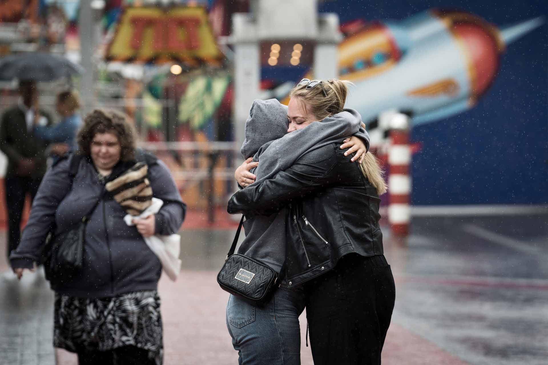 Photographer Anna Tärnhuvud - One woman lost her life and nine were injured on June 25 when the front carriage of Gröna Lunds Jetline derailed.
