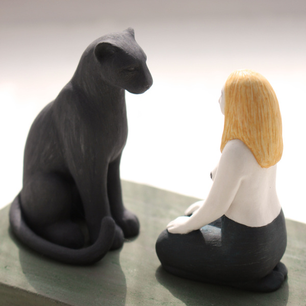 Lina Eriksson-keramikkonstnär - Mötet. 2017 Porcelain and stoneware. H: 12cm