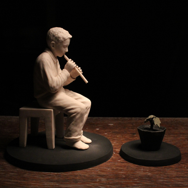 Lina Eriksson-keramikkonstnär - Visa för klockmalva. 2016 Porcelain. H:13cm