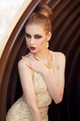 Holly Grace Fashion Stylist -
