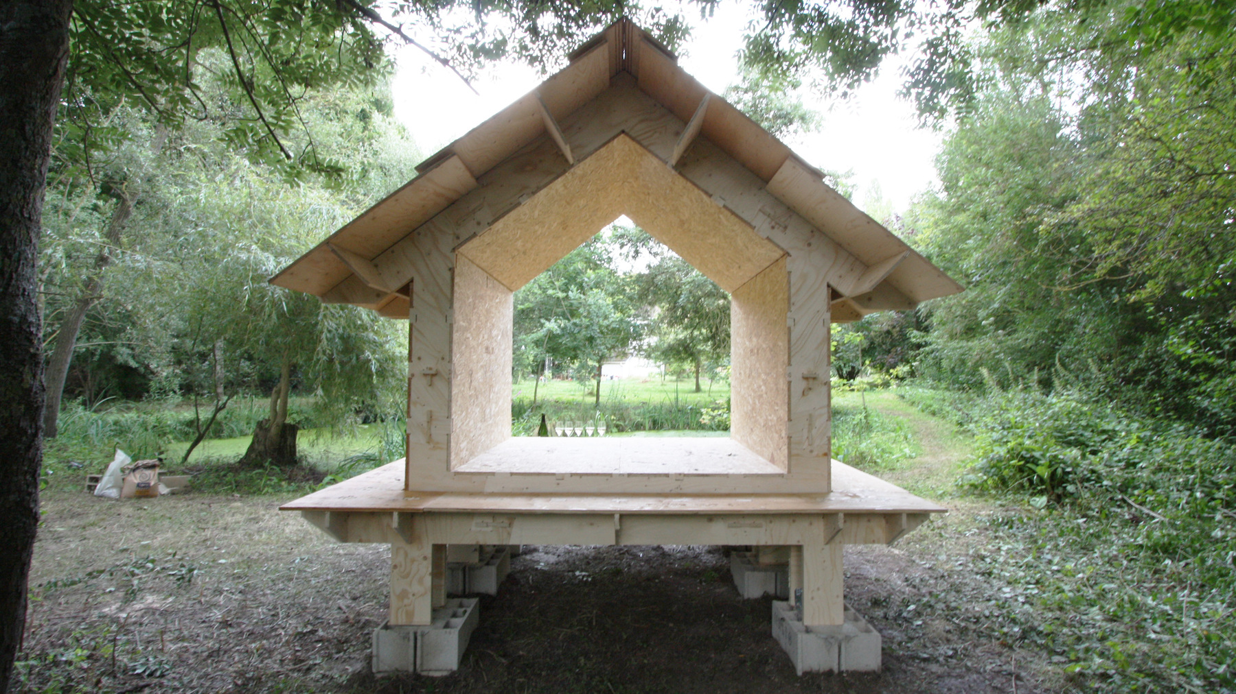 CLEMENT LANGELIN ARCHITECTURE - LA WIKI(P)TEAHOUSE REALISEE A GRISY-SUR-SEINE - 2014
