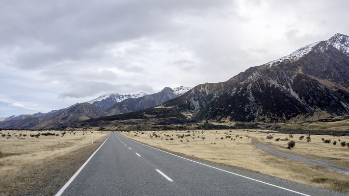 Leyla Kazim | Photography - Road into Mount Cook Valley - New Zealand