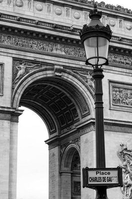 Leyla Kazim | Photography - Arc de Triomphe, Paris - France