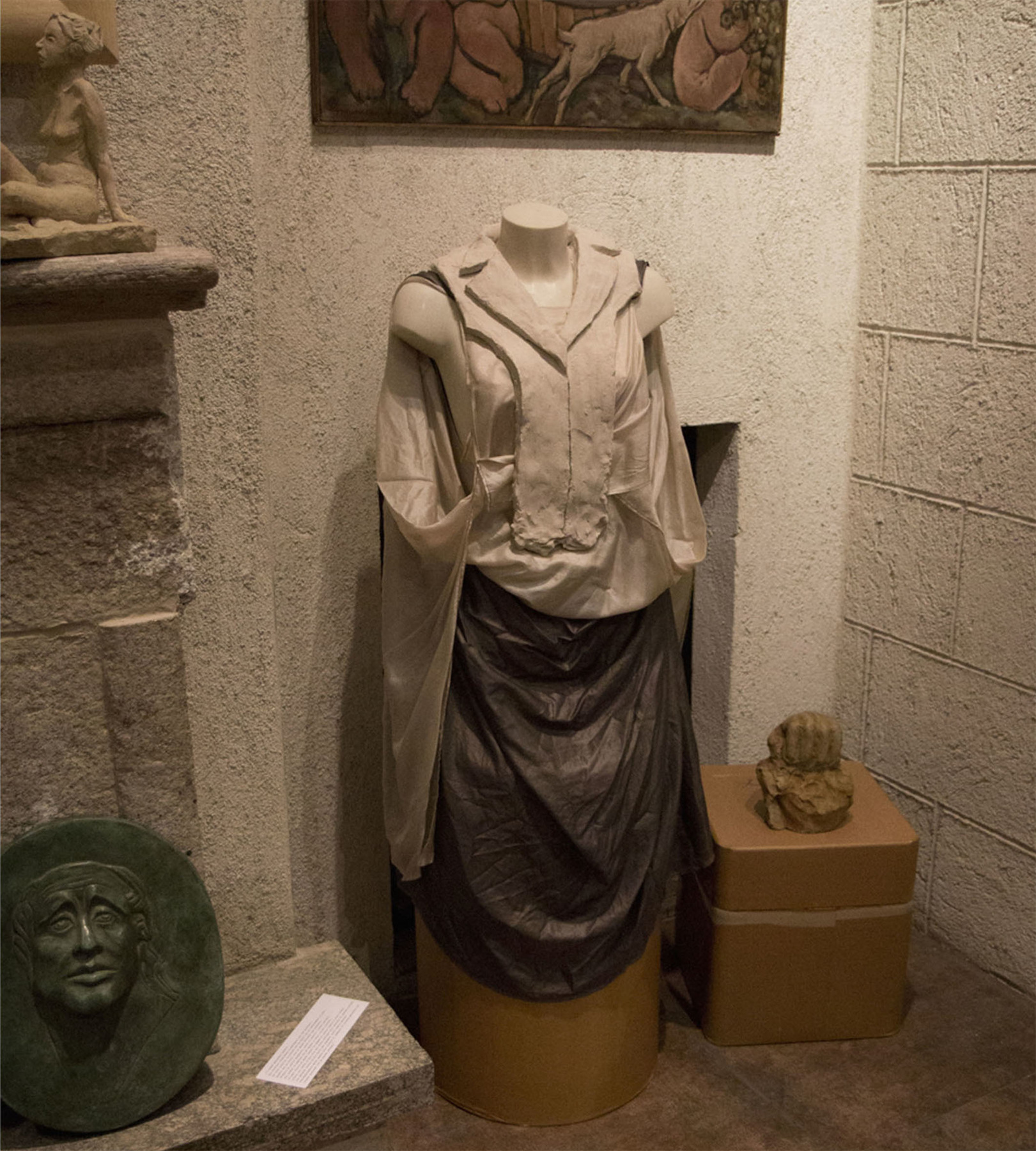 natasha mec - Alessio Colombo Sculture costume creta e seta N.M.