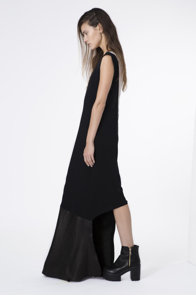natasha mec - photo Jacopo Manghi styling Martina Manghi model Mariia Gandziuk make up and hair Gimmy Arevalo dress N.M.