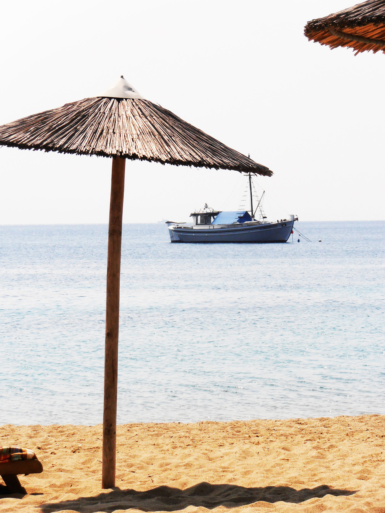 studio svart ateljé vit - Beach umbrella at the beach