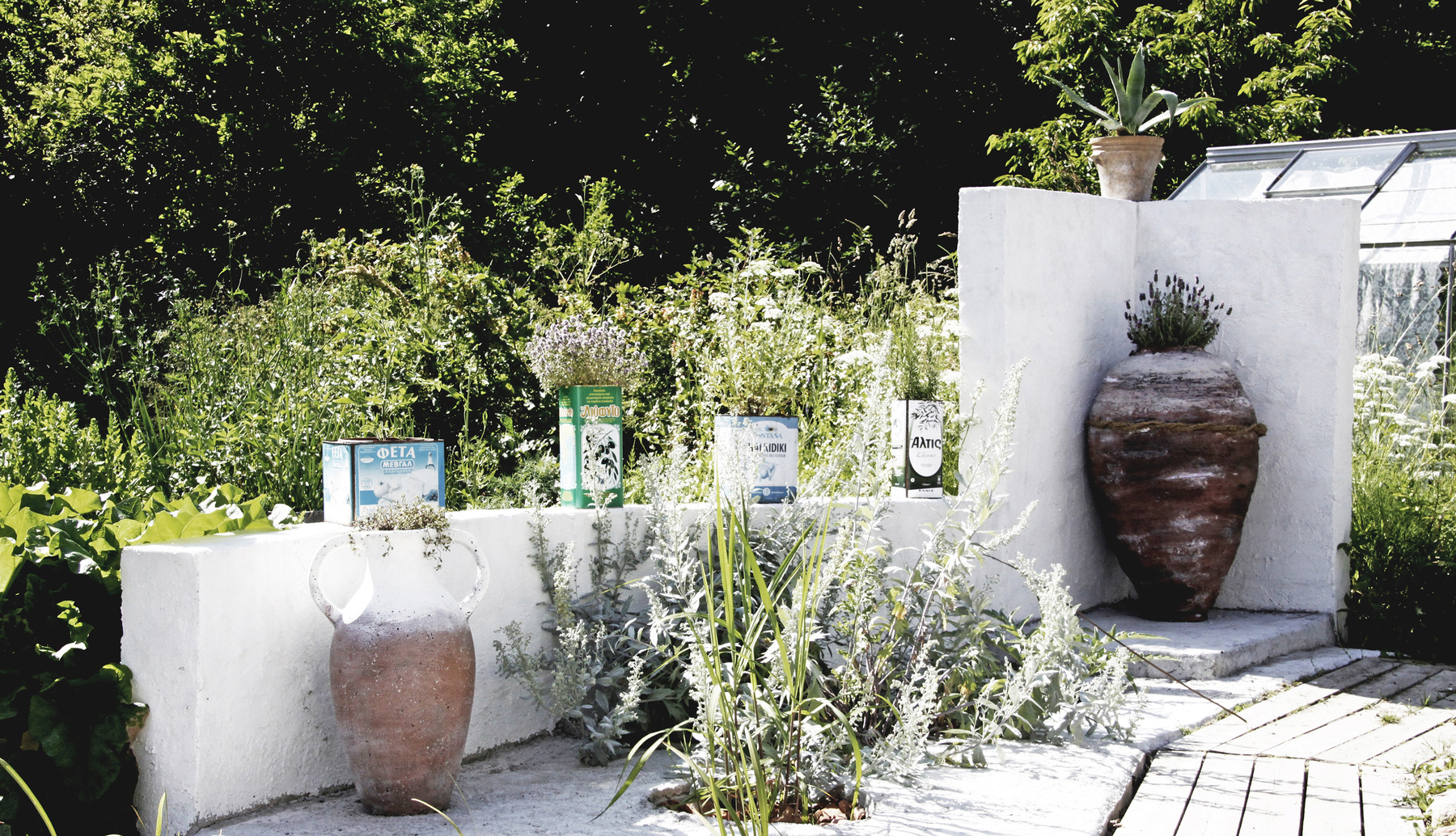 studio svart ateljé vit - Little Greece at home
