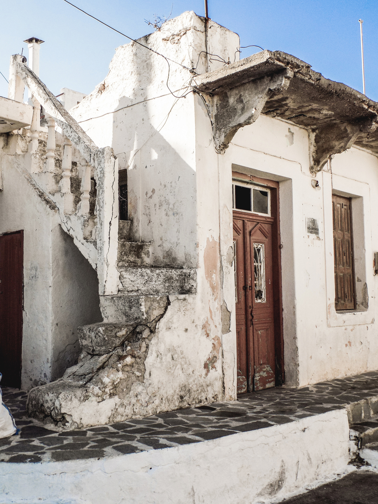 studio svart ateljé vit - Old worn house, Karpathos