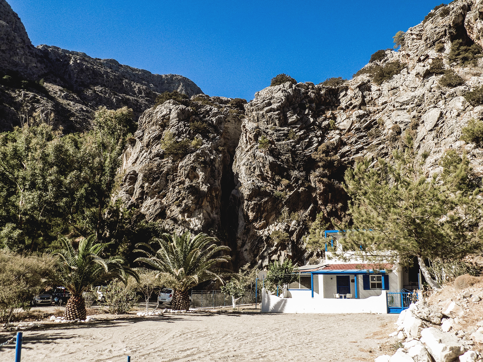 studio svart ateljé vit - The tavern on the beach, Karpathos
