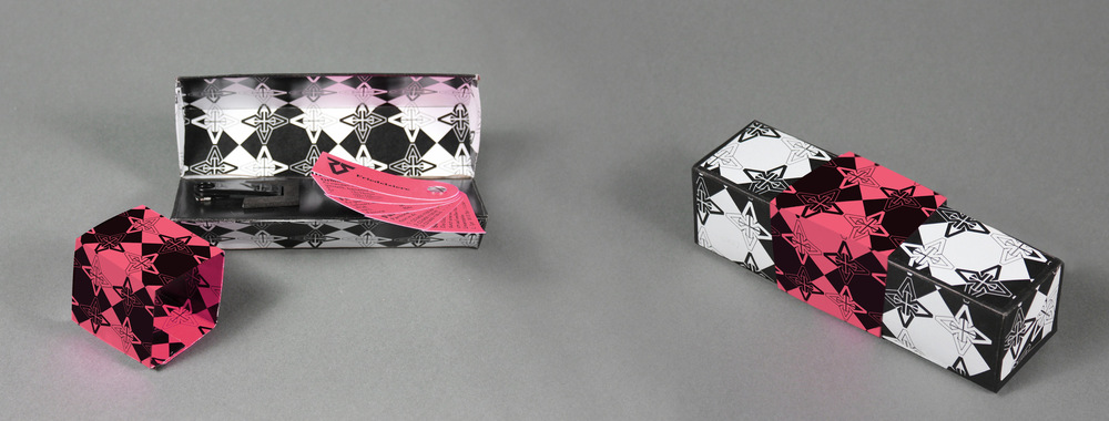 Lorem Ypsum - USB-Stick Aufbewahrungsbox Thema: Schulprojekt. Auch wenn ich bezweifele, dass dieses Utensil tatsächlich zum Einsatz käme, dennoch eine spaßige Idee zur Stickaufbewahrung. Idee | Umsetzung | Design Projekt bei: Lette Verein, Ausbildung