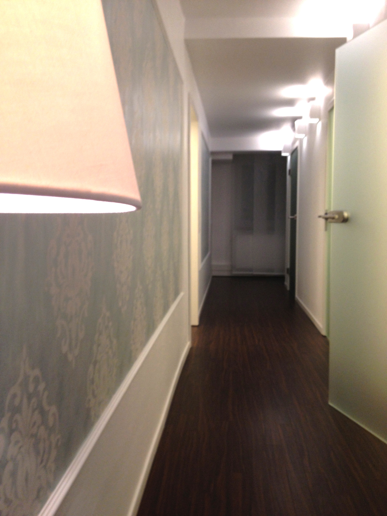 heikeschroeder.com - Gang zu den drei Behandlungsräumen.