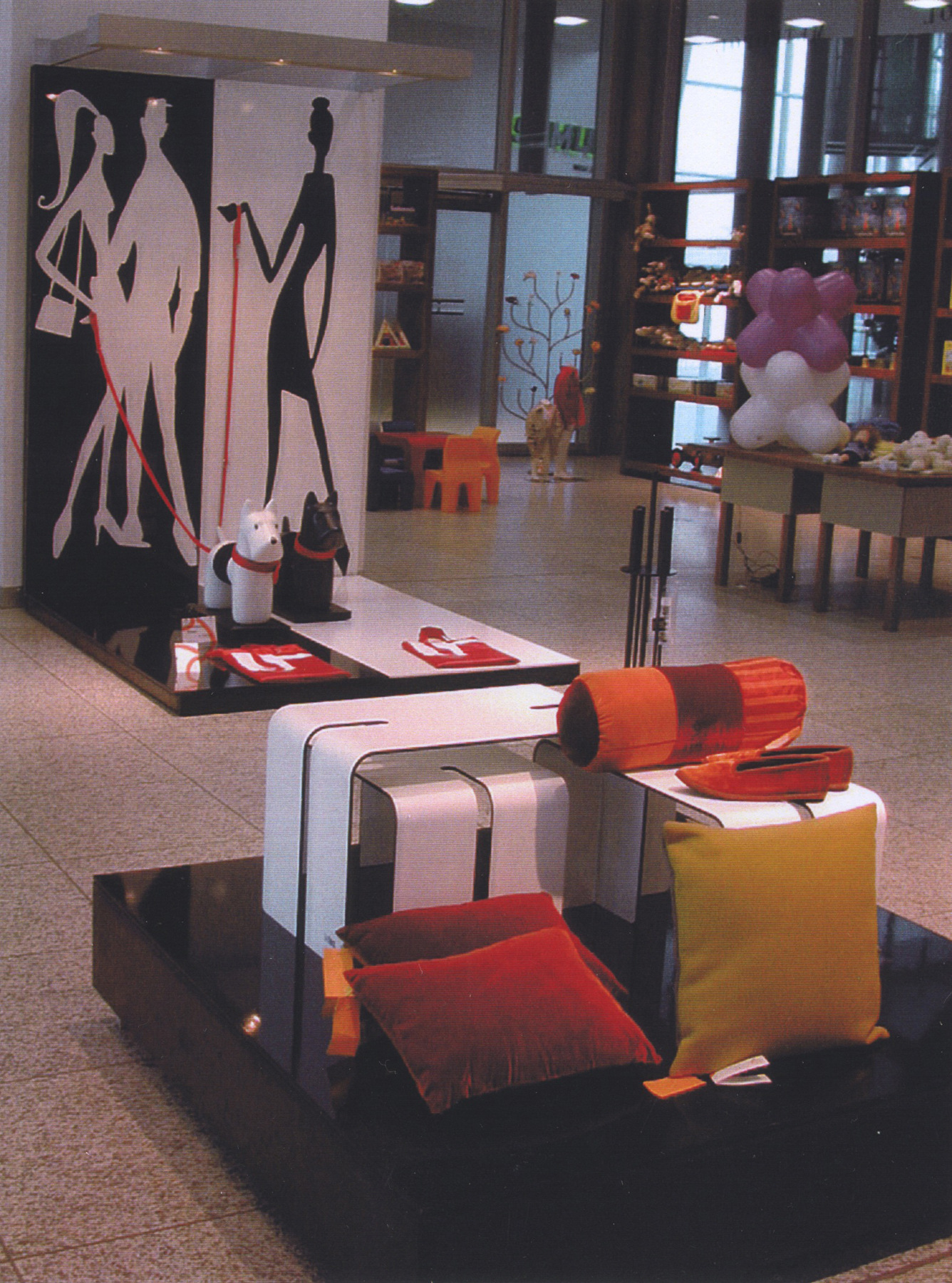 heikeschroeder.com - Black and White im Design-Shop Metropol 