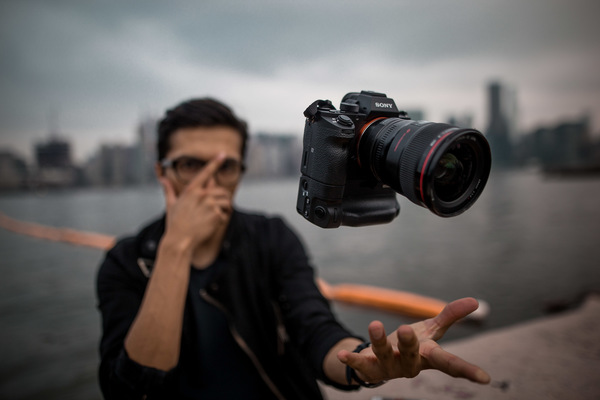 David Wallace Shoots Photographer - Sony.