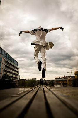 David Wallace Shoots Photographer - Levitate