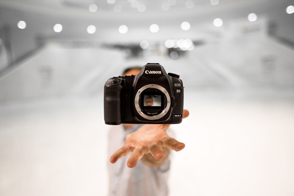 David Wallace Shoots Photographer - Clinical.