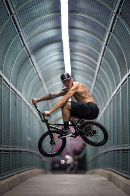 David Wallace Shoots Photographer -