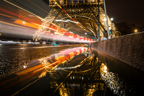 David Wallace Shoots Photographer -