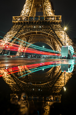 David Wallace Shoots Photographer -