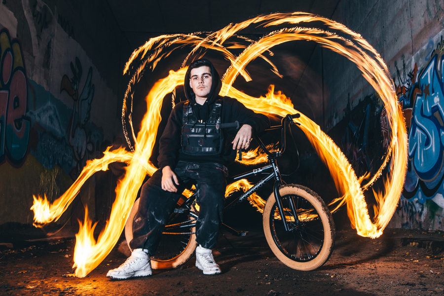David Wallace Shoots Photographer -