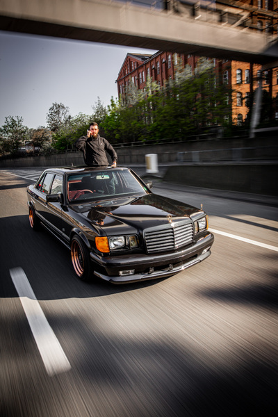 David Wallace Shoots Photographer -