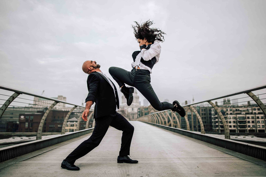 David Wallace Shoots Photographer -