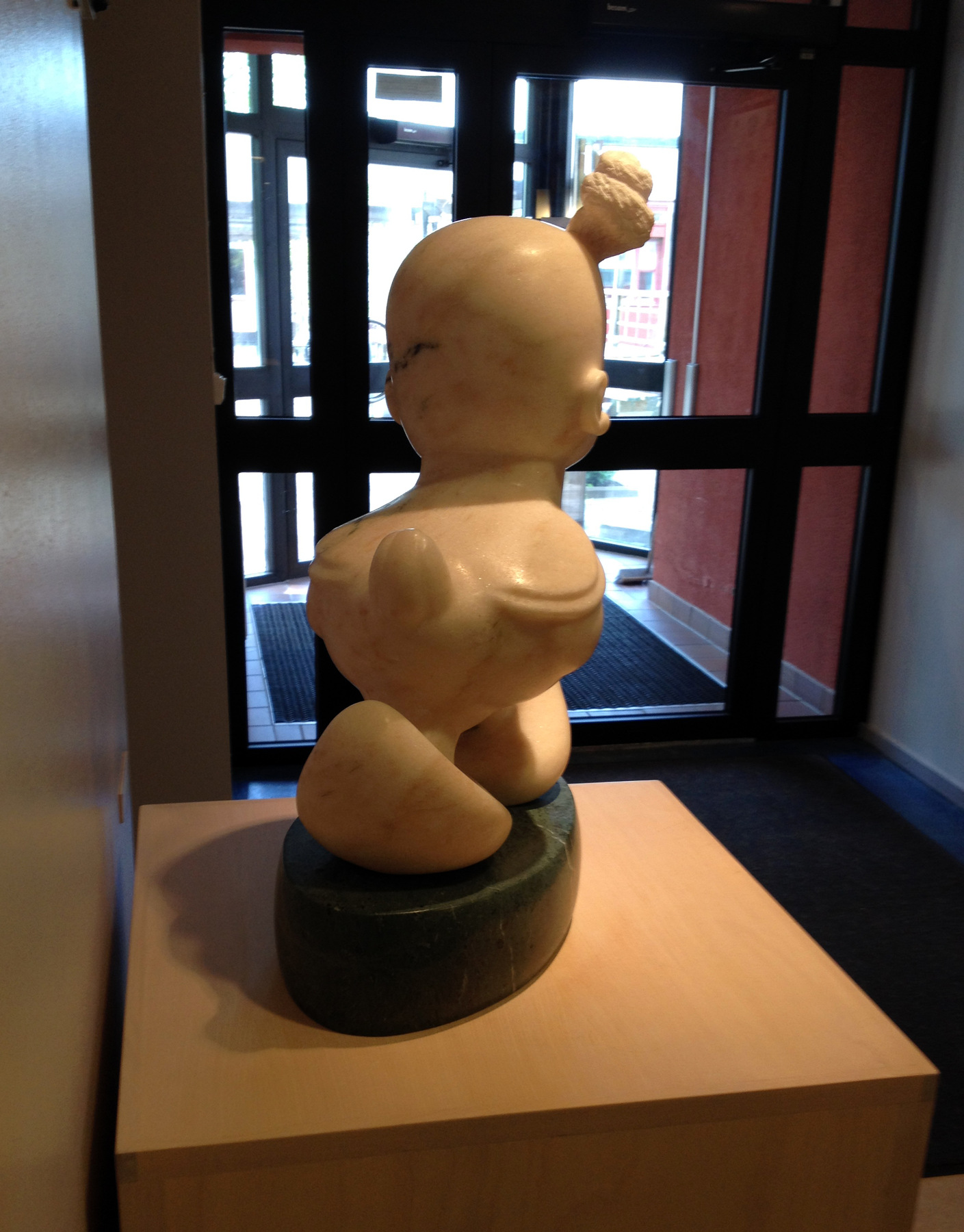 www.lenaflodman.com - Duck and Doll, pink and green marble 2001 Placed by Statens konstråd at Specialpedagogiska lärarhögskolan in Örebro