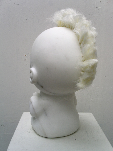 www.lenaflodman.com - Assemblage of a Doll and a Pig, vit marmor + mosaik + hår 2004