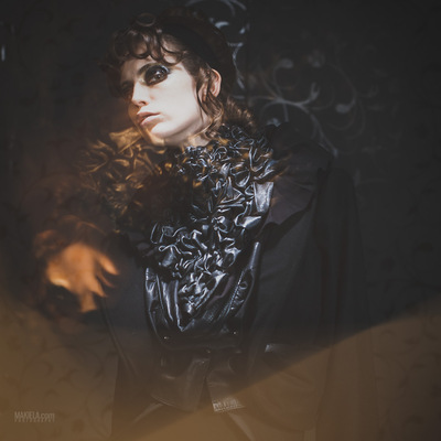 Dubai Photographer underwater, fashion, commercial, corporate, wedding - Studio fashion shoot
