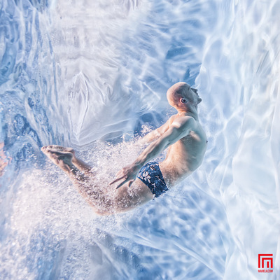 Dubai Photographer underwater, fashion, commercial, corporate, wedding - Underwater shoot for designer model Goody