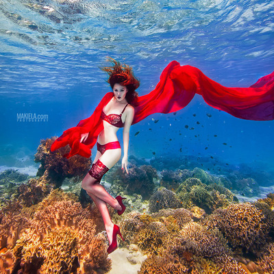 Dubai Photographer underwater, fashion, commercial, corporate, wedding - Axami Advertising Campaign model Krysia Ksiezyk