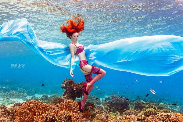 Dubai Photographer underwater, fashion, commercial, corporate, wedding - Axami Advertising Campaign model Krysia Ksiezyk