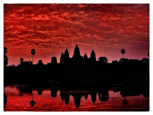 Andrew Bannerman-Bayles - Angkor Wat at sunrise Cambodia