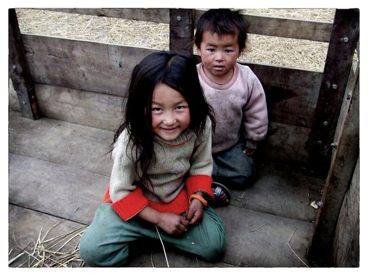 Andrew Bannerman-Bayles - Hmong Hilltribe children Laos