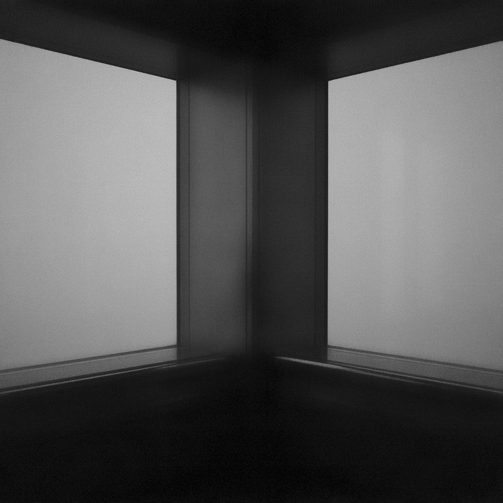 TOSHIYA WATANABE PHOTOGRAPHY -